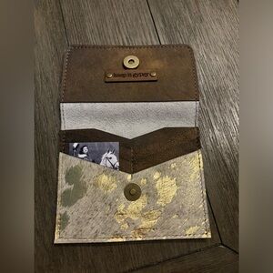 New! Keep It Gypsy flora wallet ✨✨✨ gold/cream 😍